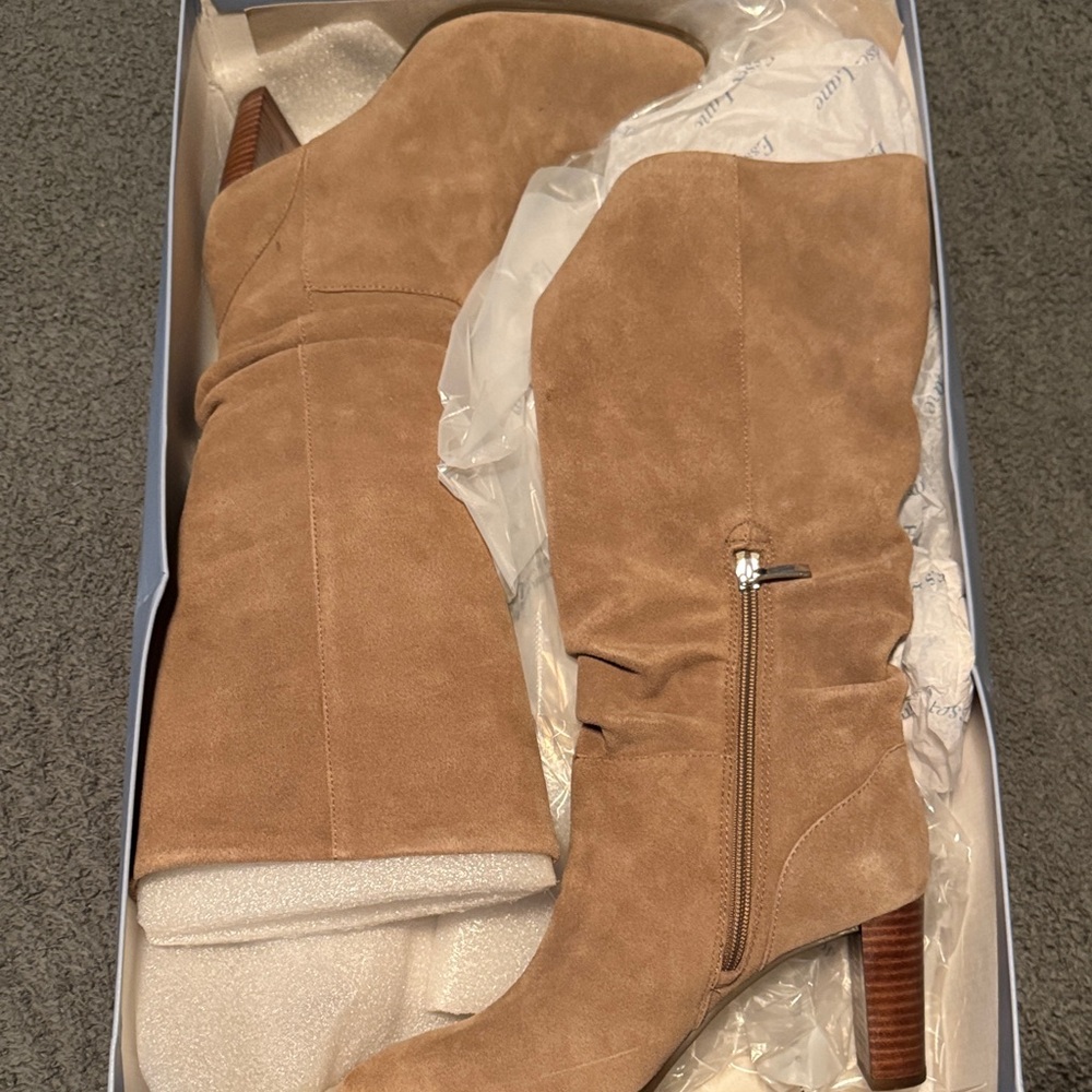 New in Box Tan Suede Women's Boots Size 8.